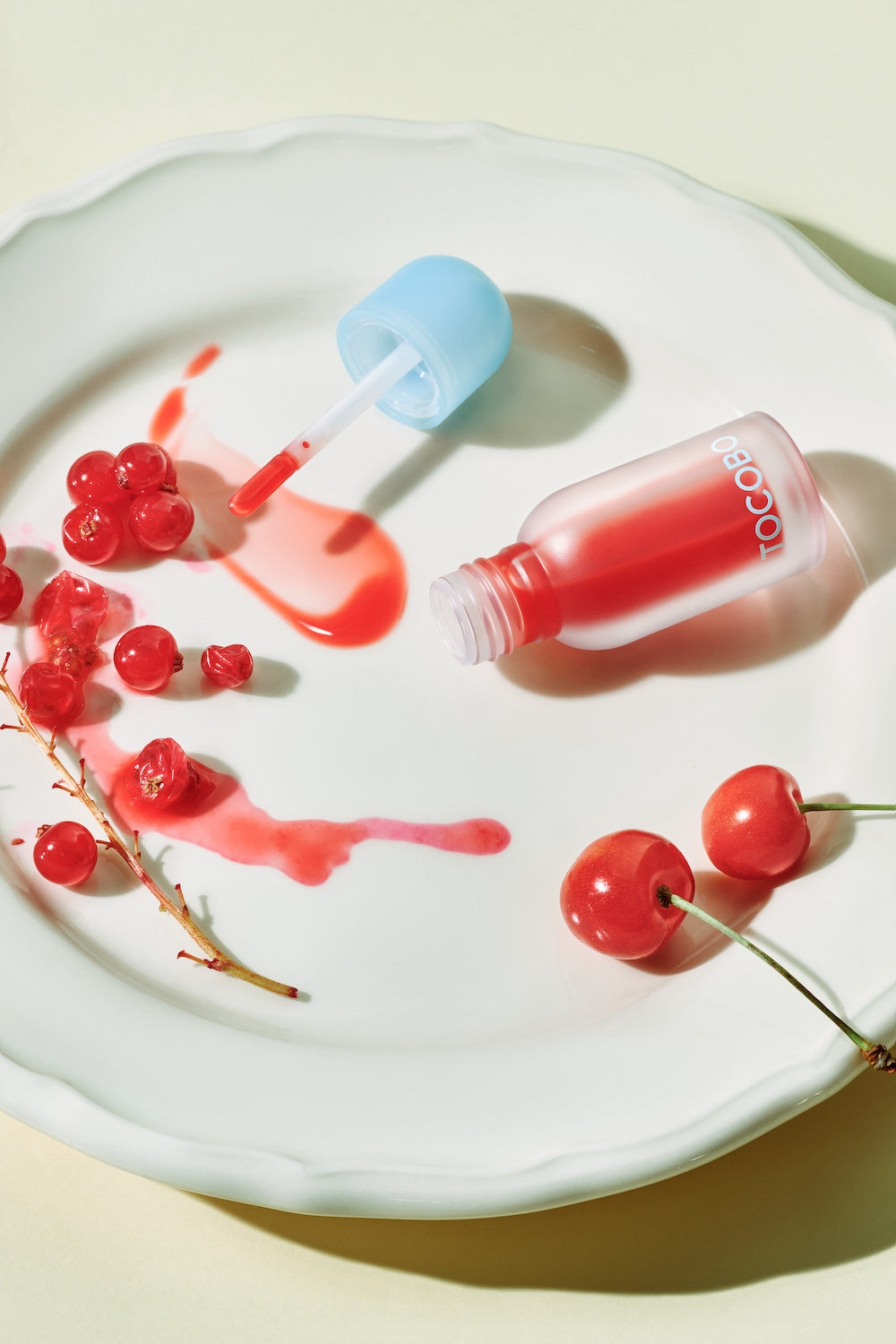 [Tocobo] Juicy Berry Plumping Lip Oil 01 Chill Red 4g